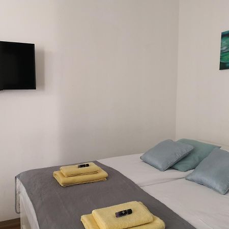 Slomskova Apartment Ljubljana Bagian luar foto